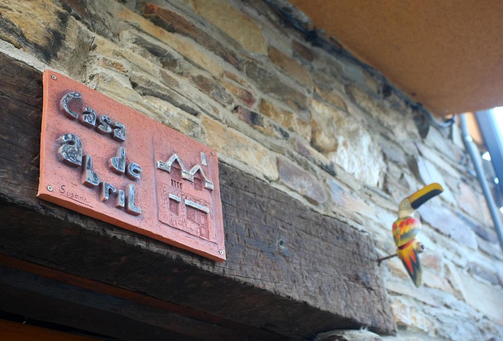 Casa De Abril 1 Guest House San Cristobal de Valdueza Ngoại thất bức ảnh